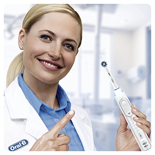 Oral-B CrossAction Toothbrush Head, Pack of 8 Counts Oral-B